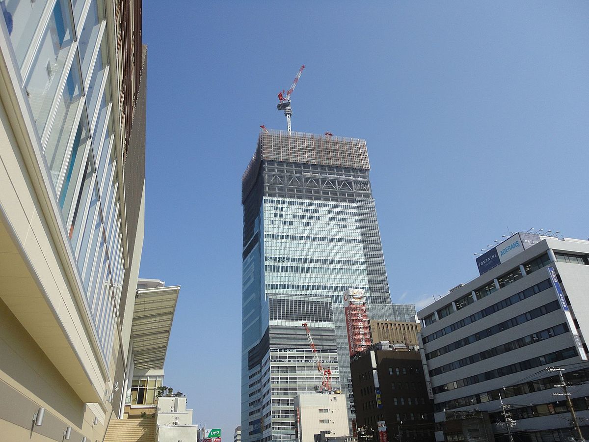 阿倍野駅前の風景