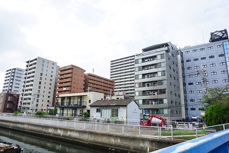 仙台堀川沿いのマンション