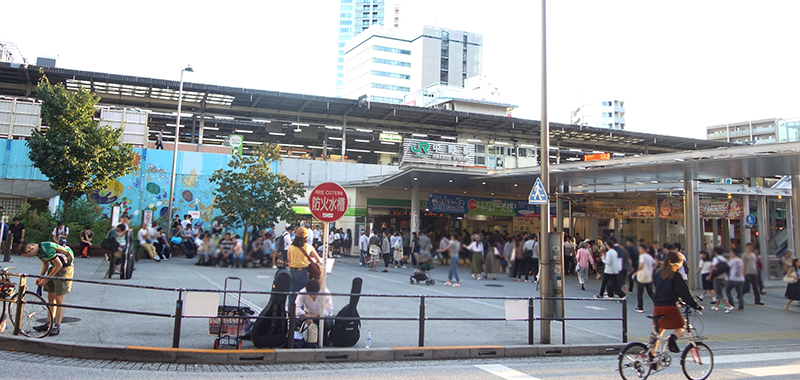中野駅の外観