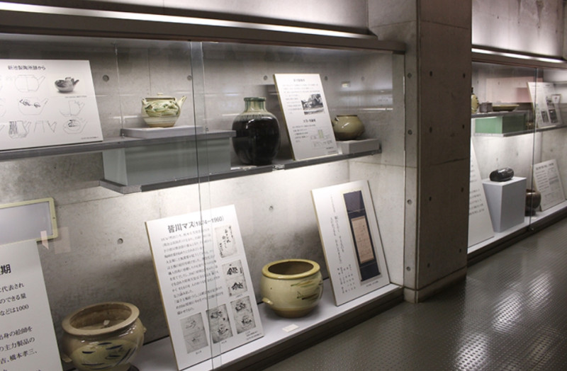 益子陶芸美術館の展示