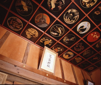 漆器神社(敷山神社)
