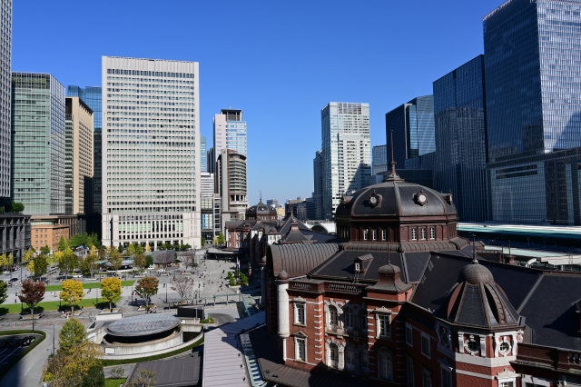 東京駅と新丸ビル