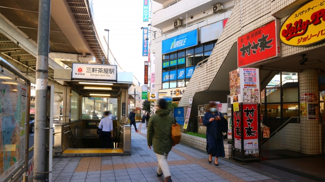 下馬付近の街並み