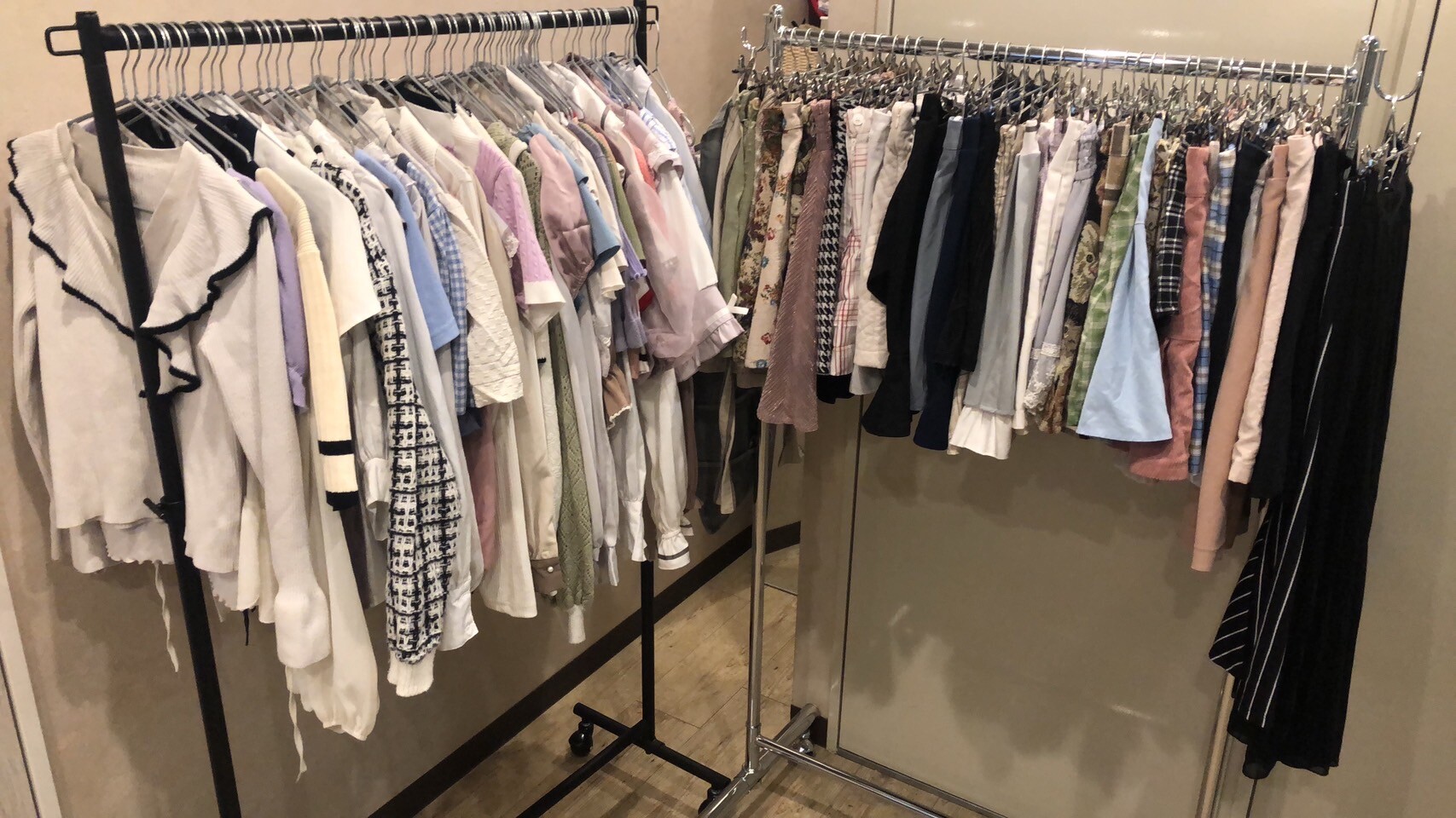 アリュール新宿店衣装部屋