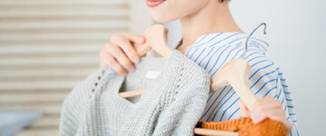 常連さんの好みにあわせて服を選ぶ