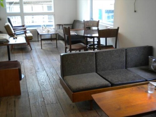 フレイバーグループ三軒茶屋店の店内風景
