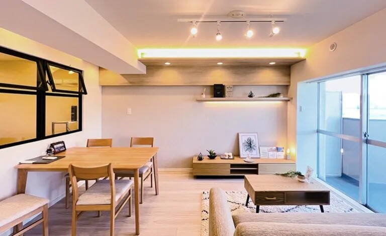 ブライトグループ甲府店の店内風景