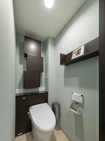 長谷工リフォーム 掃除しやすい収納キャビネット付きのトイレの施工事例写真