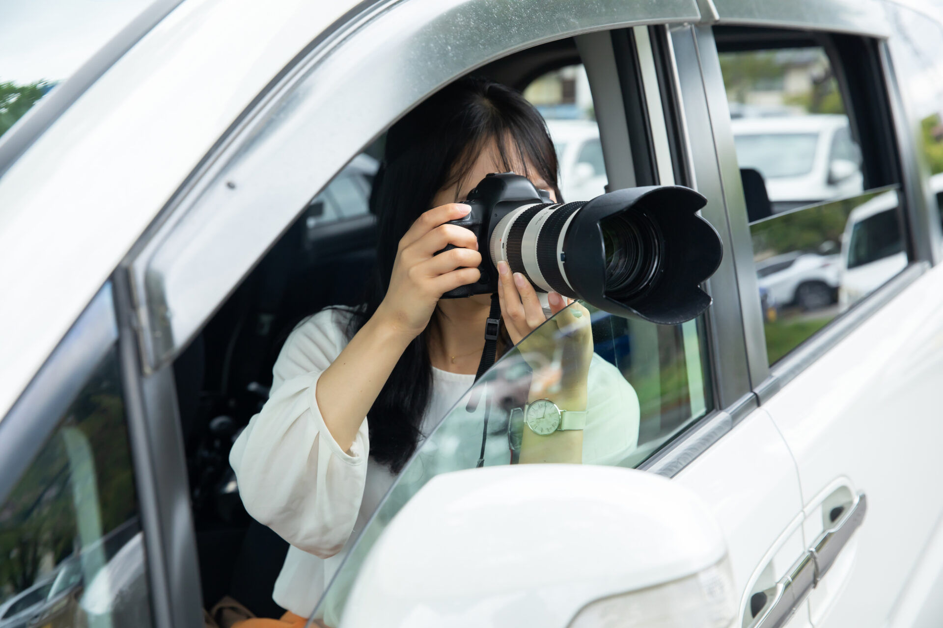 探偵の調査の様子