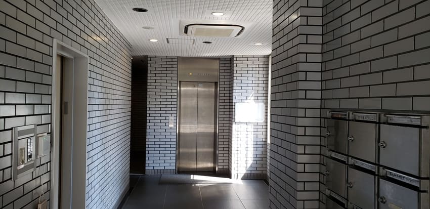 エヌズカンパニーのオフィス画像③ビル内のエレベーター
