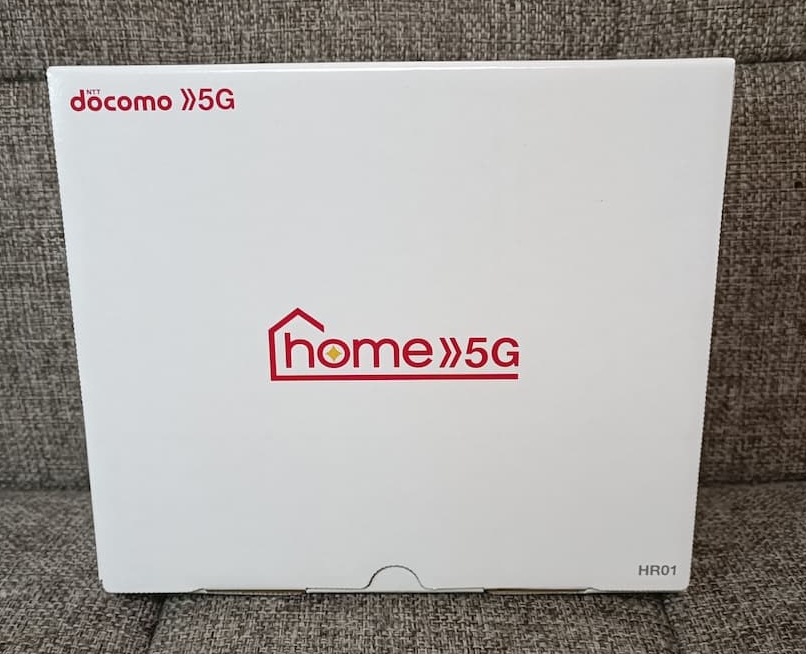 ドコモ home 5Gの箱の写真