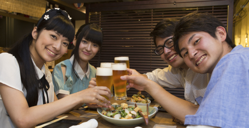 出会いの場「相席屋」のイメージ