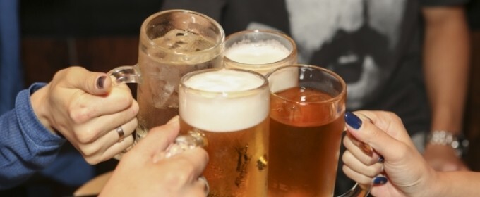 合コンや飲み会のイメージ