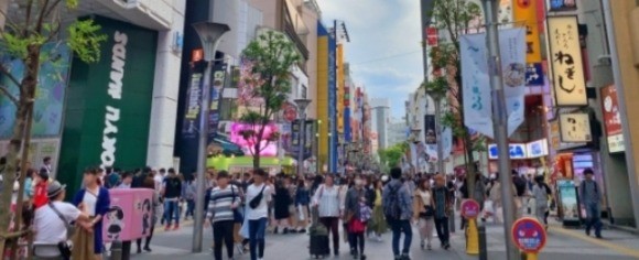 池袋　サンシャイン通り