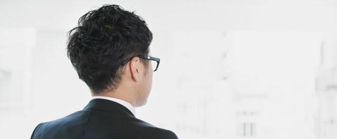仕事中の男性