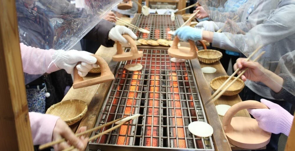 まるそう一福の草加せんべい手焼き体験