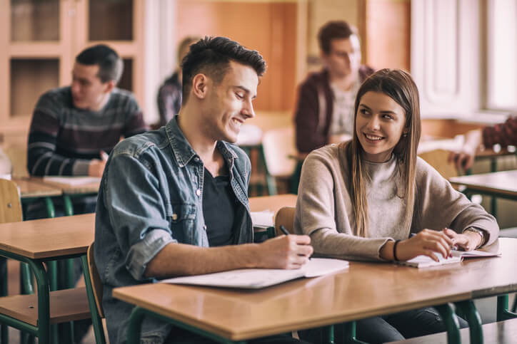 女子大学生向け彼氏の作り方10選!効率的に出会いの場を増やしイケメン男子と付き合う方法を解説